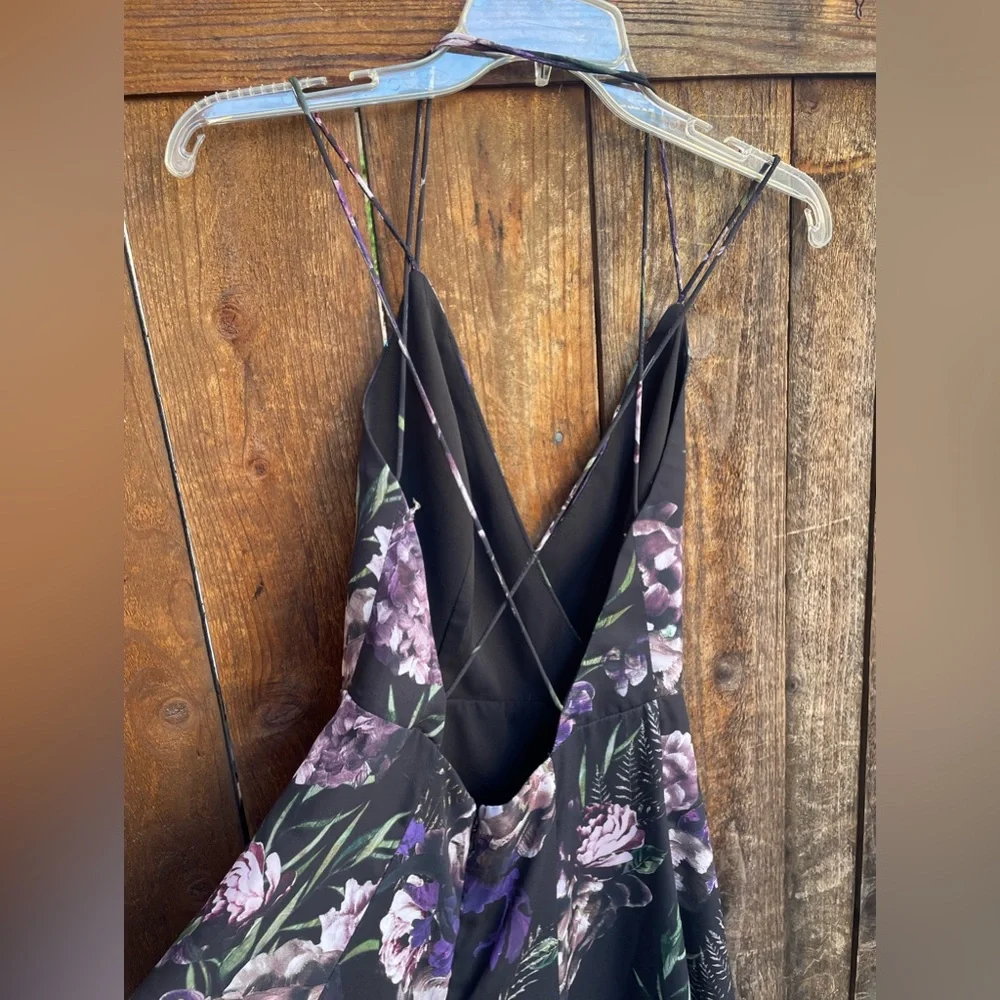 Fame and Partners Black/Purple Floral Strappy Dress Low Back V-Neck NWOT - Picture 5 of 6